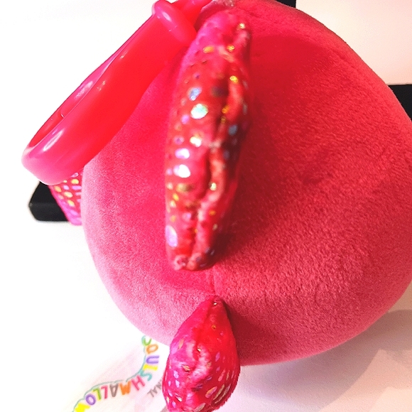 Squishmallows Barella Fish Clip Raspberry 3.5" - Picture 2 of 6
